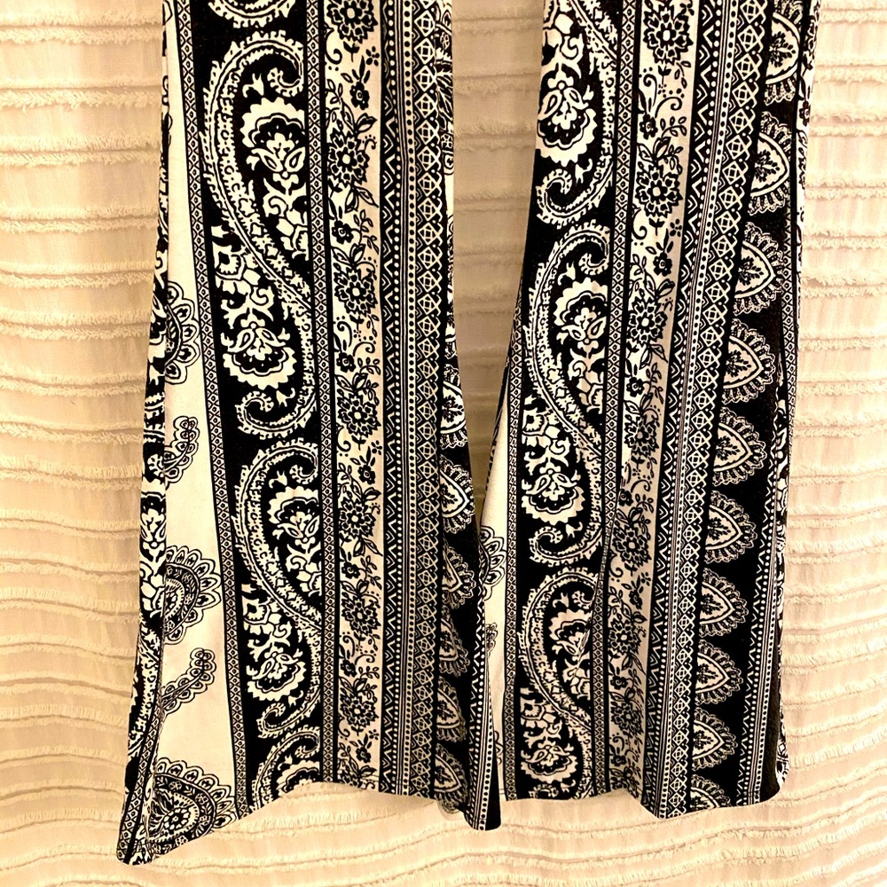 Pattern Flare Pants - Picture 5 of 5